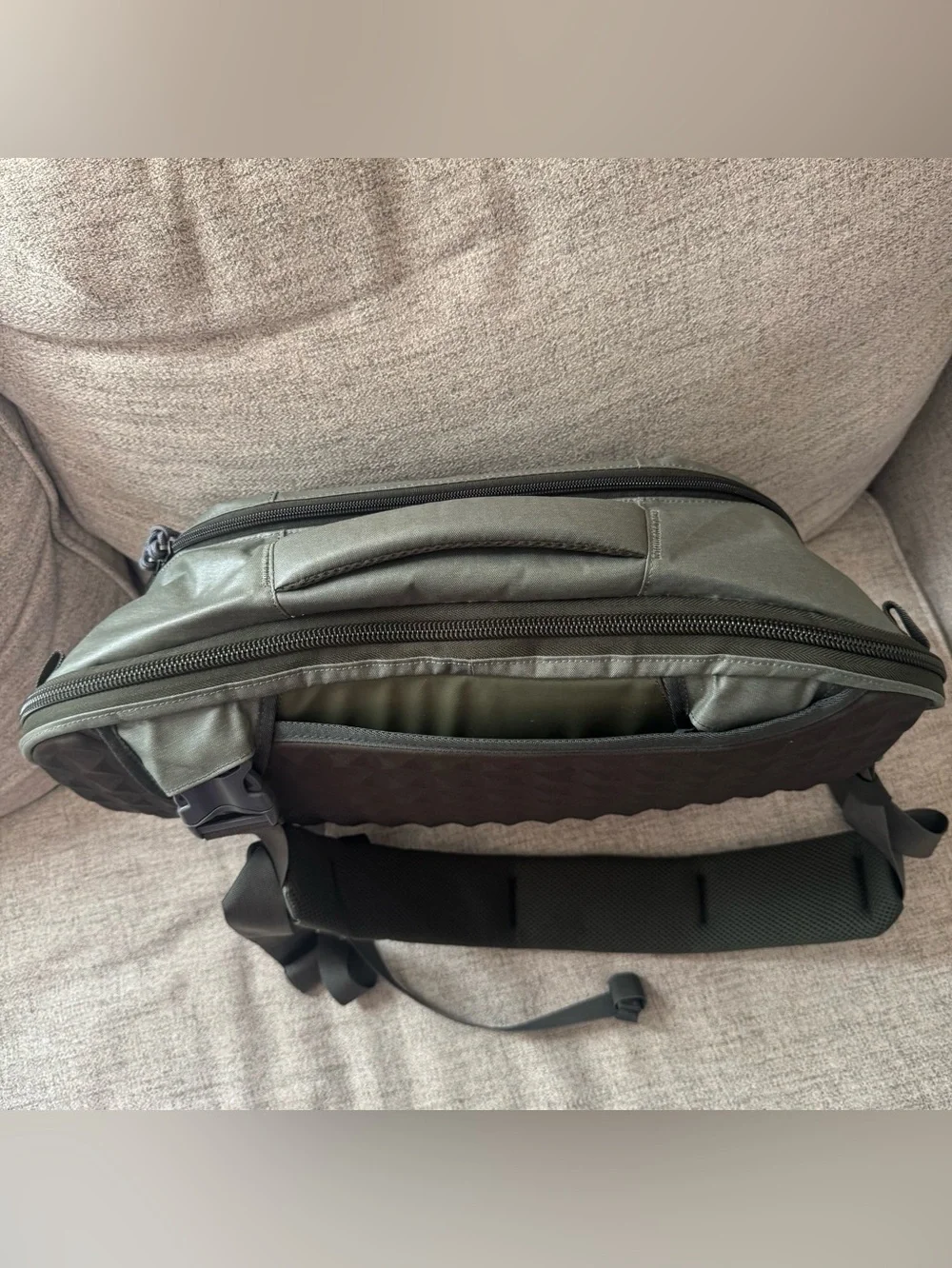 VERTX Keryx Sling Bag F1-VTX5009